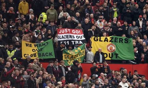 Ngã ngửa vụ Man Utd đổi chủ