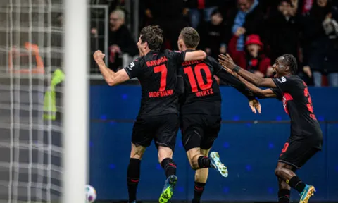 Dortmund hòa nhọc nhằn; Leverkusen nối dài chuỗi thắng thông