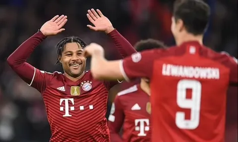 Ancelotti thay đổi thiên tài, làm tắt điện Klopp