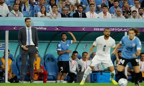 "Uruguay bị loại vì quả phạt đền dành cho Bồ Đào Nha"