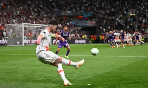 West Ham lật kèo, muốn Arsenal hiến 'vật tế thần' cho Declan Rice?