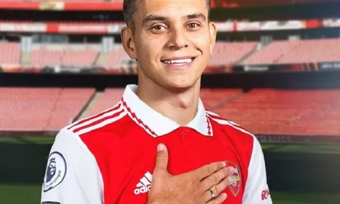 Xác nhận! Trossard hoàn tất kiểm tra y tế để đến Arsenal