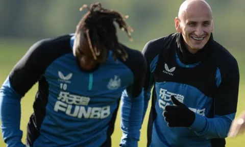 Trước trận Juventus, phán quyết về Mourinho gây tranh cãi