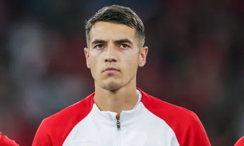 Hậu vệ Arsenal bị báo chí Ba Lan chấm điểm 3