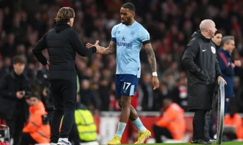 Tiền đạo bị nghi cá độ được tiến cử đến Man Utd