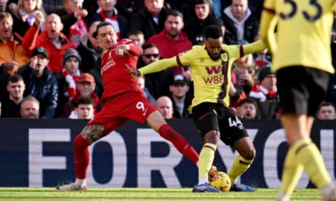 "Liverpool khởi đầu chậm chạp và cẩu thả một cách bất thường"
