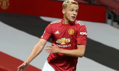 4 cái tên Man Utd có thể chiêu mộ để thay thế Van de Beek
