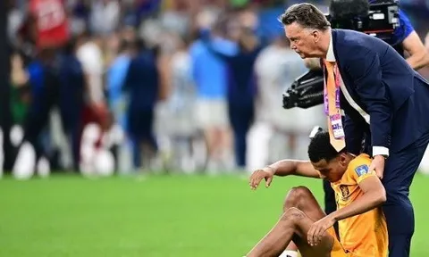 4 điểm đáng ghi nhớ của Hà Lan: Kế hoạch 'W'; Tạm biệt Louis van Gaal
