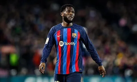 4 sao Barca bước lên đoạn đầu đài