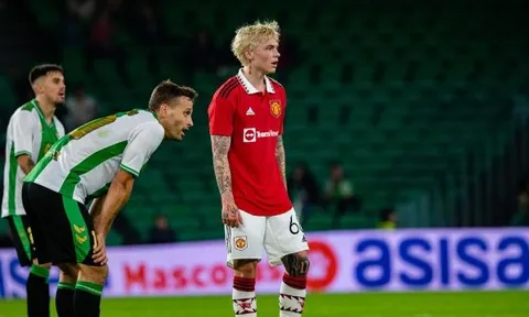 4 tài năng học viện Man United có thể thay thế Eriksen