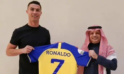 Mâu thuẫn của Ronaldo