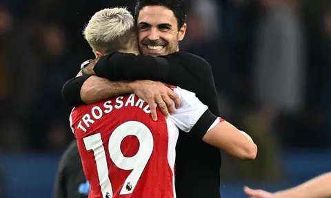 Leandro Trossard mang lại sự yên tâm cho Mikel Arteta