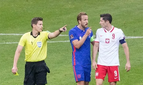 Huyền thoại của Bayern đánh giá cao Harry Kane hơn Lewandowski