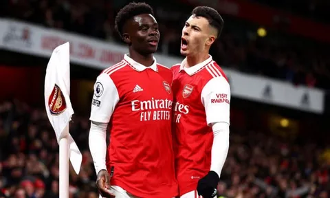 Hủy diệt Everton, Saka và Arsenal đạt cột mốc khủng