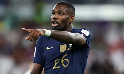 Tiền đạo mục tiêu của M.U từ chối PSG