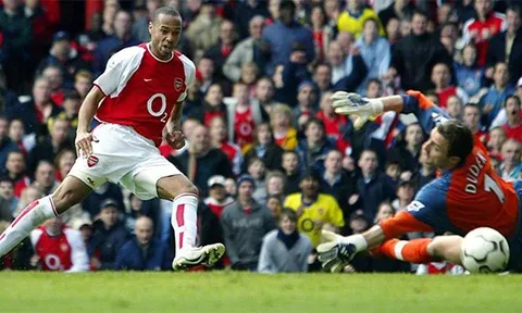 Lý do Henry xứng đáng là cầu thủ hay nhất lịch sử Premier League