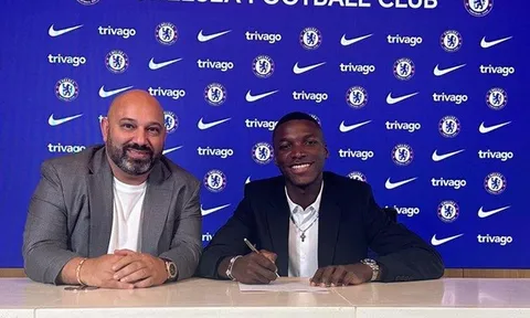 CHÍNH THỨC! Người mang về cú lừa 100 triệu bảng cho Chelsea ẵm giải lớn