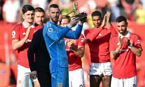 "Tôi muốn De Gea nhanh chóng rời Man Utd"