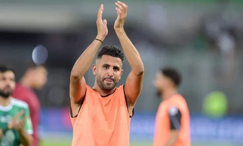 Mahrez gửi thông điệp đến đồng đội cũ sau chiến thắng trước Sevilla