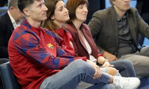 Barca đút túi 40 triệu euro từ hợp đồng mới