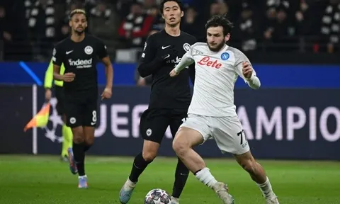 "Bạn có thể thấy cậu ấy trong màu áo Real Madrid mùa giải tới"