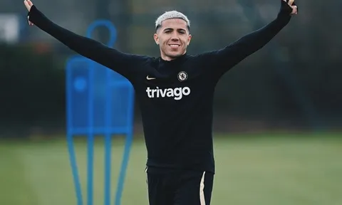 Arsenal cần làm gì với Nuno Tavares?