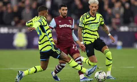 Điểm sáng hiếm hoi của Arsenal