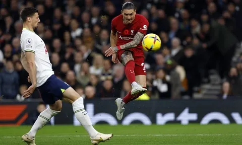 Sau 20 năm, Tottenham đang có khởi đầu tốt hơn Arsenal "bất bại"