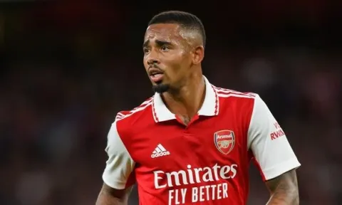 5 số 9 xuất sắc nhất Arsenal kỷ nguyên Premier League