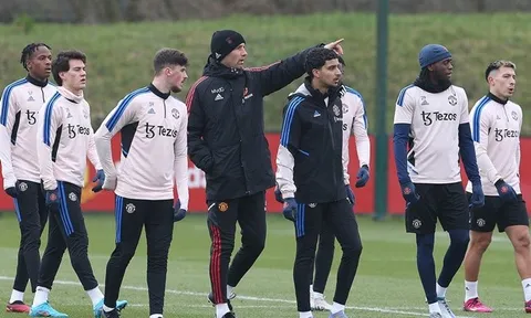 5 điểm nhấn từ buổi tập M.U: Casemiro sẵn sàng; Câu hỏi cho Ten Hag