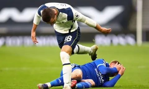 5 điều bạn có thể bỏ lỡ ngày Tottenham bại trận: Mourinho nhồi nhét bất thành