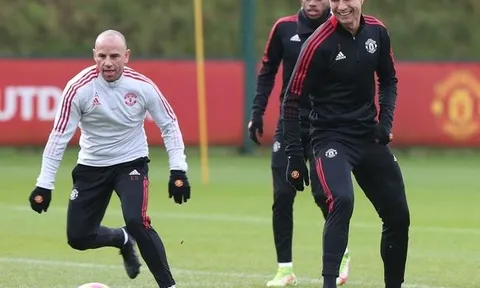 5 điều thú vị trong buổi tập Man Utd: Thái độ của Ronaldo; Dấu hỏi De Gea