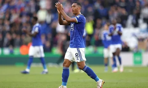 5 tiền vệ Premier League cần bến đỗ mới để đổi vận