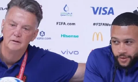 Van Gaal dùng Depay để chứng minh quãng thời gian ở M.U là không tệ