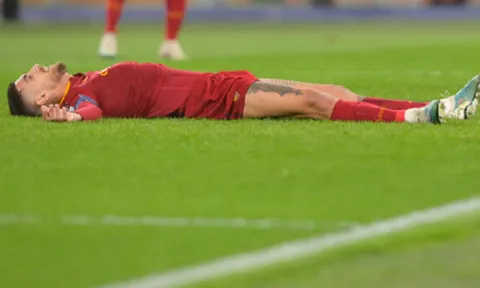 1 bàn và 1 thẻ đỏ, Juventus leo lên vị trí thứ 2 tại Serie A