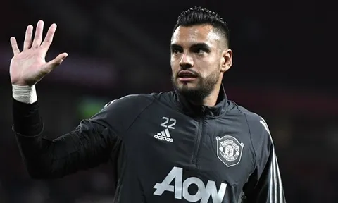 Quỷ đỏ giảm giá bán Fred, CLB Premier League liền nhập cuộc
