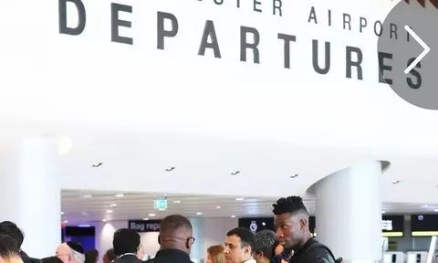 NÓNG! Onana ra sân bay, hội quân với dàn sao Man Utd