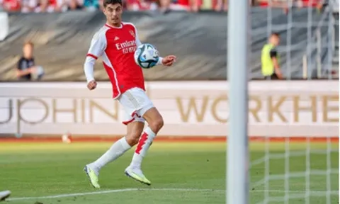 6 điểm nhấn trận Arsenal: Bom tấn ra mắt; Nỗi lo chấn thương