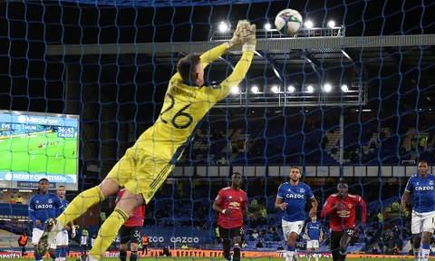 6 thống kê đáng chú ý trận Everton 0-2 M.U: Bức tường thép!