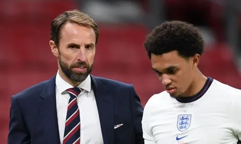 Trent Alexander-Arnold đang trở thành một tiền vệ trung tâm?
