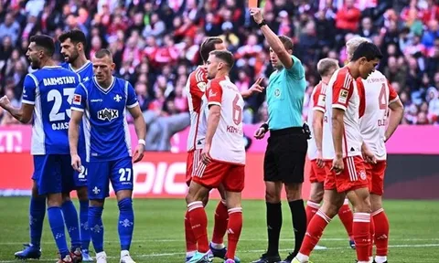 Huyền thoại Bayern chỉ trích Kimmich sau chiếc thẻ đỏ ngớ ngẩn
