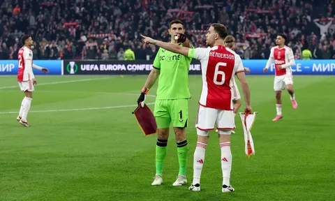 Jordan Henderson nói gì khi Ajax hòa Aston Villa?
