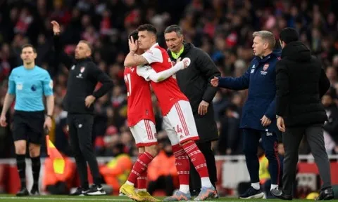 "Tôi không hiểu tại sao Arsenal lại không vô địch"