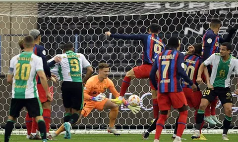 Ter Stegen: "Họ kiểm soát bóng vượt trội, chúng tôi đã bị áp đảo"