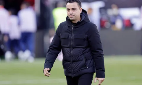Xavi: "Chúng tôi đã chơi hai hiệp khác nhau"