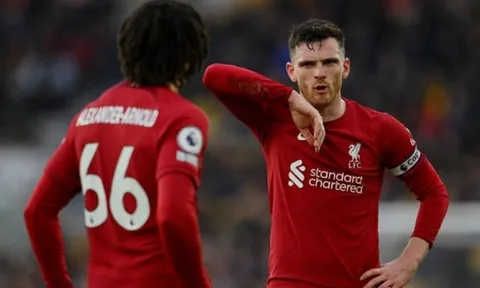 Liverpool bị chê chậm chạp, thờ ơ sau khởi đầu thảm họa