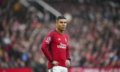 Thua thảm, Man Utd chốt cựu tiền vệ Chelsea thay Casemiro