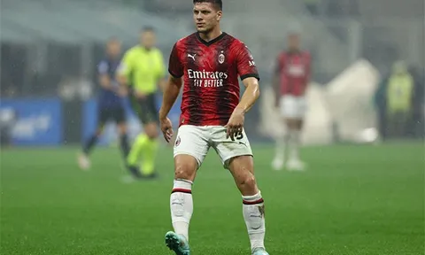 Tát đối thủ, Luka Jovic nguy cơ bị phạt nặng