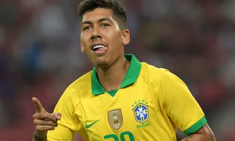 Firmino phá vỡ im lặng khi bị loại khỏi tuyển Brazil