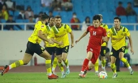 Bộ đôi tiền đạo số 1 tỏa sáng, ĐT Việt Nam đánh bại Dortmund